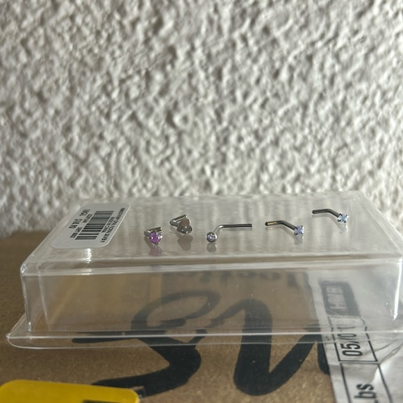 14 Piece L Shape & Hoop Nose Ring Bundle 18g - Picture 5 of 9